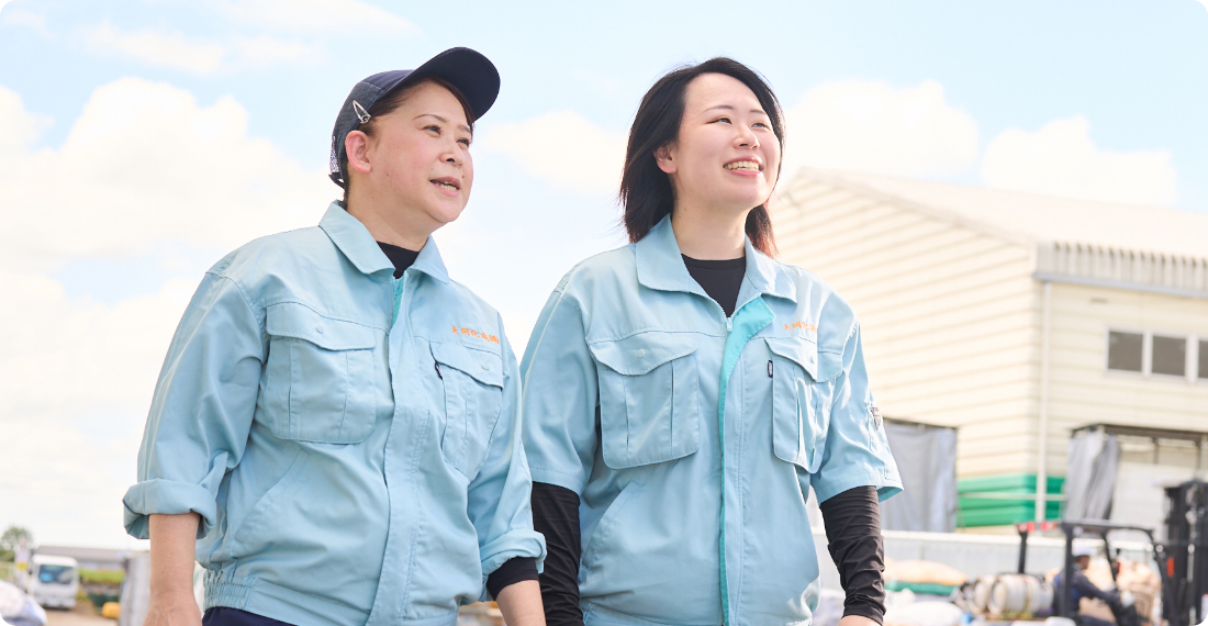 空を見る髙橋 花樺
